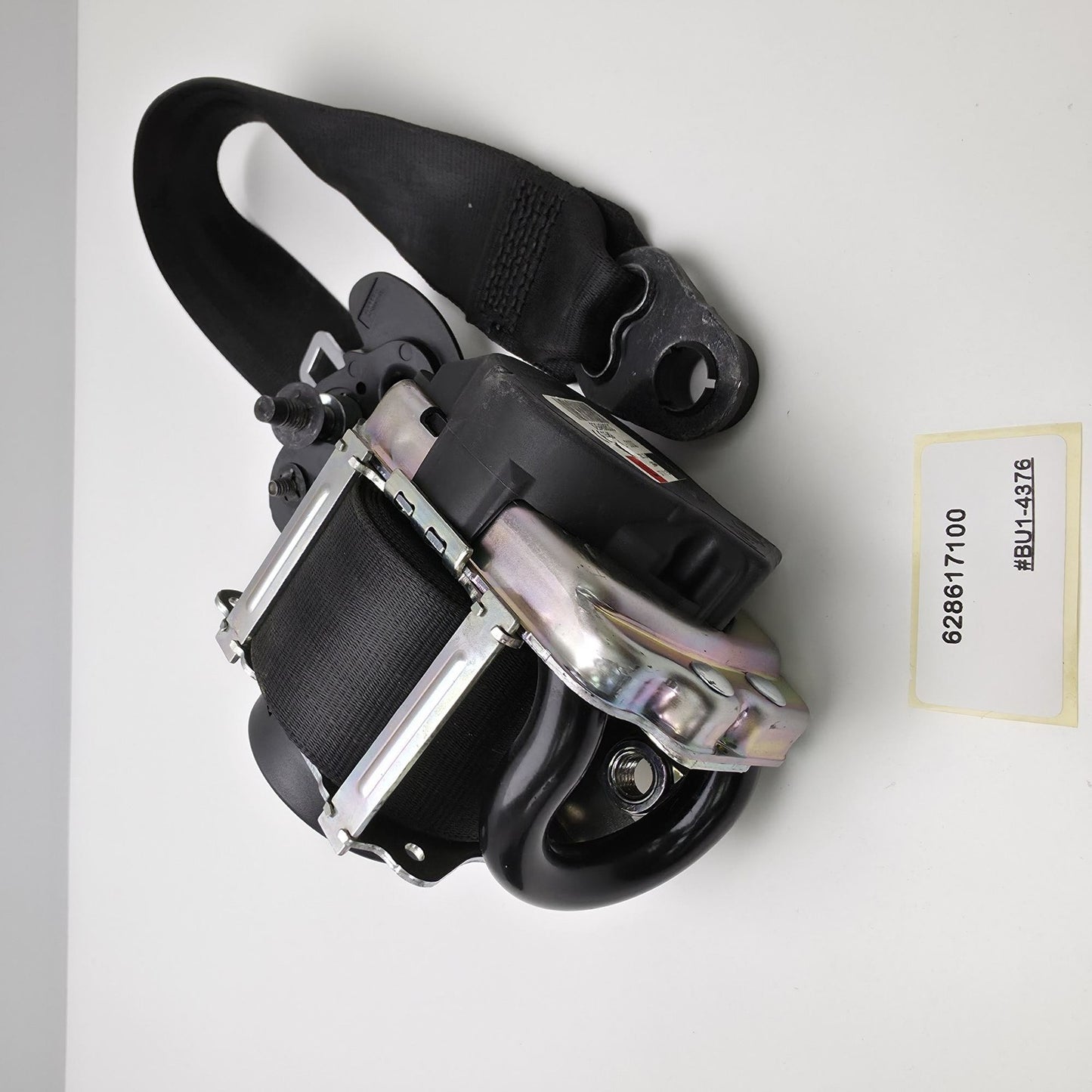 2015-2019 Land Rover Discovery Sport FRONT SEAT BELT 628617100