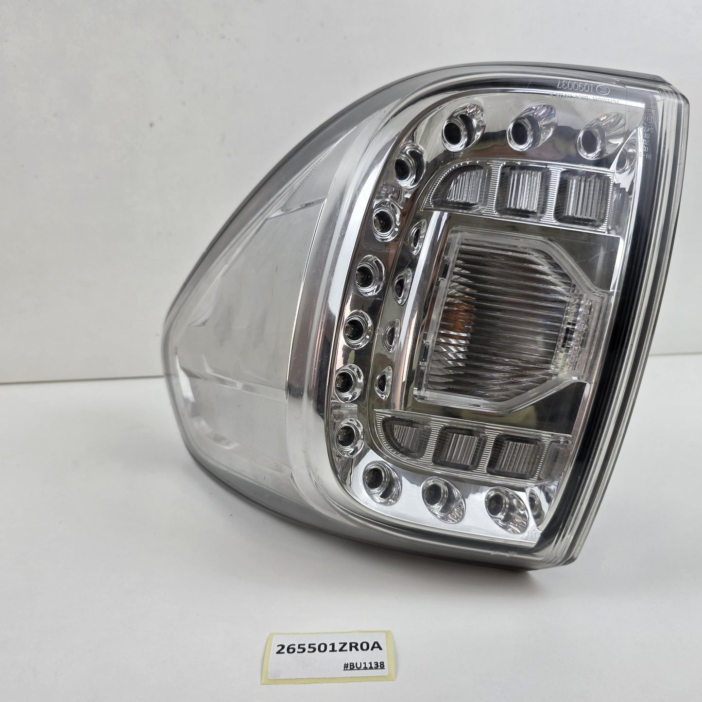 2009-2017 Nissan Patrol Combination Lamp Assembly-Rear Right Hand 265501ZR0A