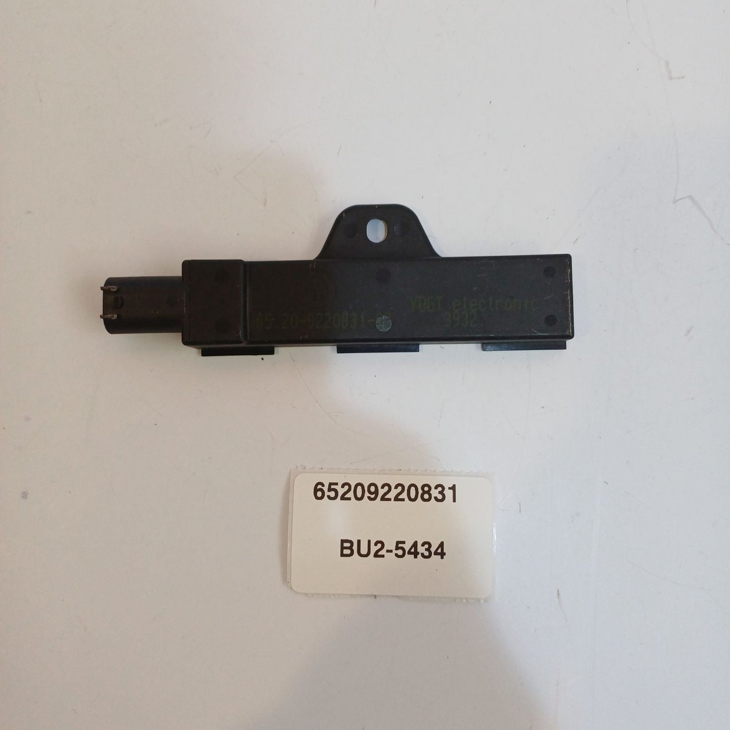 2009-2015 BMW 750 Keyless Entry Antenna 65209220831