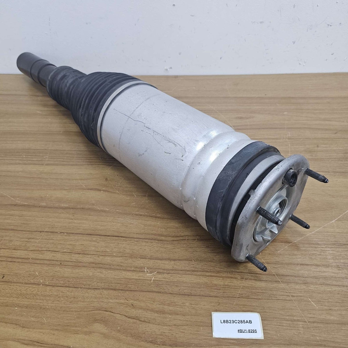 2020-2023 Land Rover Defender Front Right Air Suspension Shock L8B23C285AB