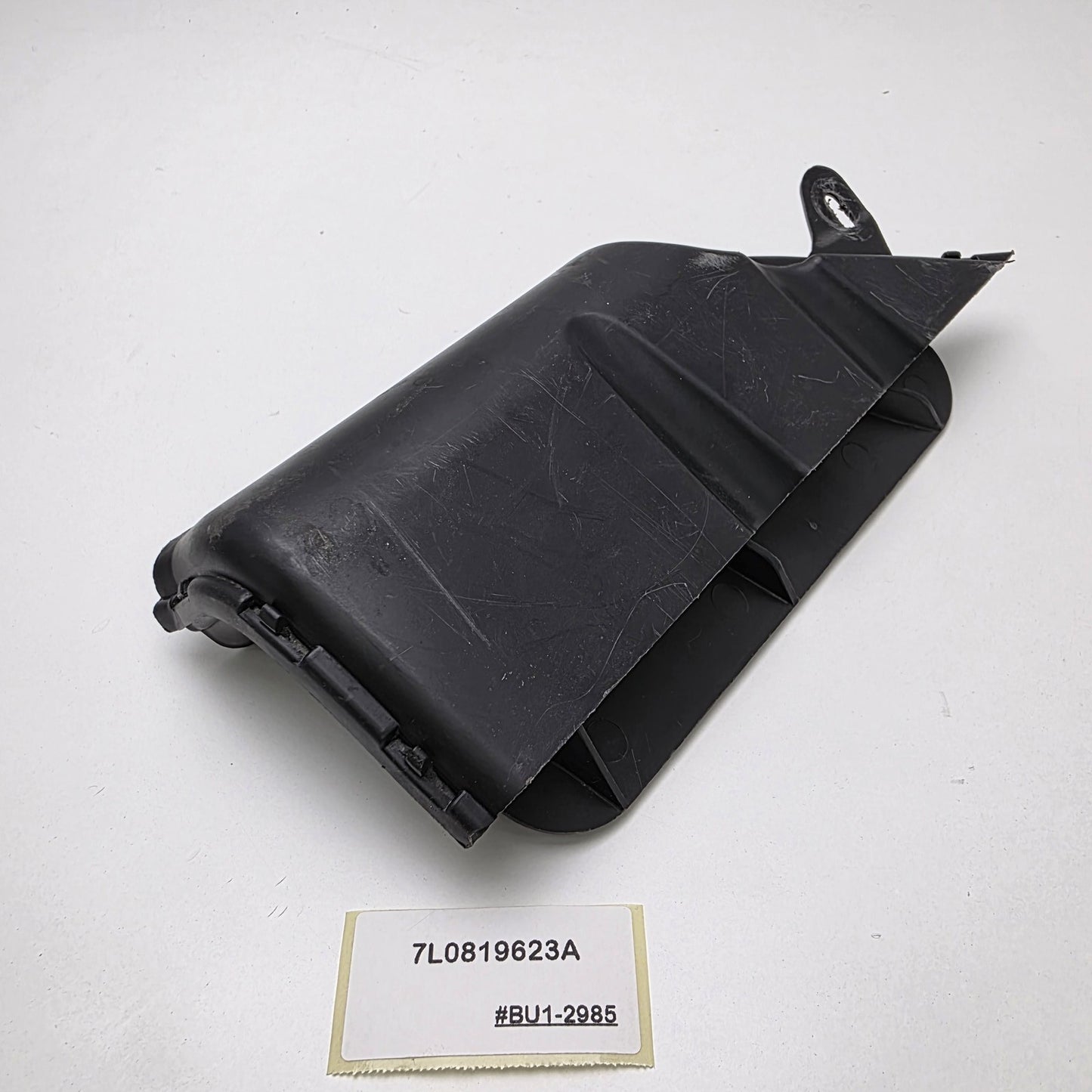 2006 Volkswagen Touareg Instrument Dash Panel Lower Vent Left 7L0819623A