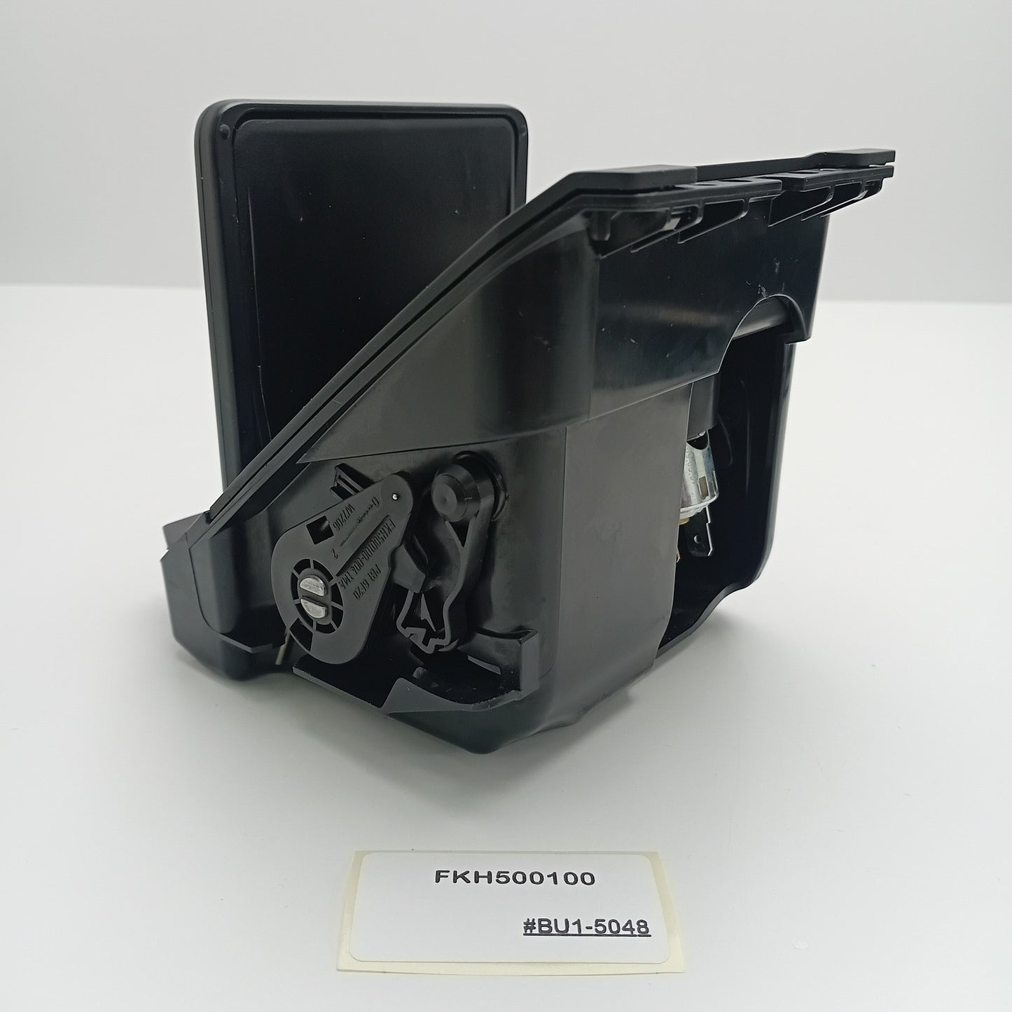 2006-2011 Land Rover Range Rover L322 Center Console Ash Tray FKH500100