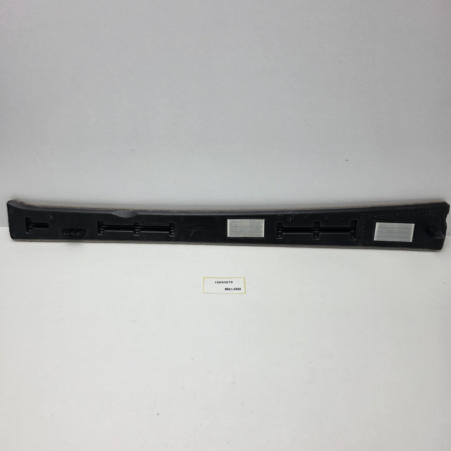 2010-2016 Cadillac SRX Trunk Trim Center Rear 15930979