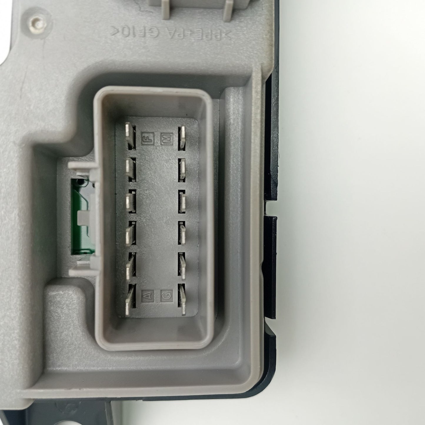 2013-2014 Land Rover Range Rover L405 Seat Temp Control Module AW9314B663AD