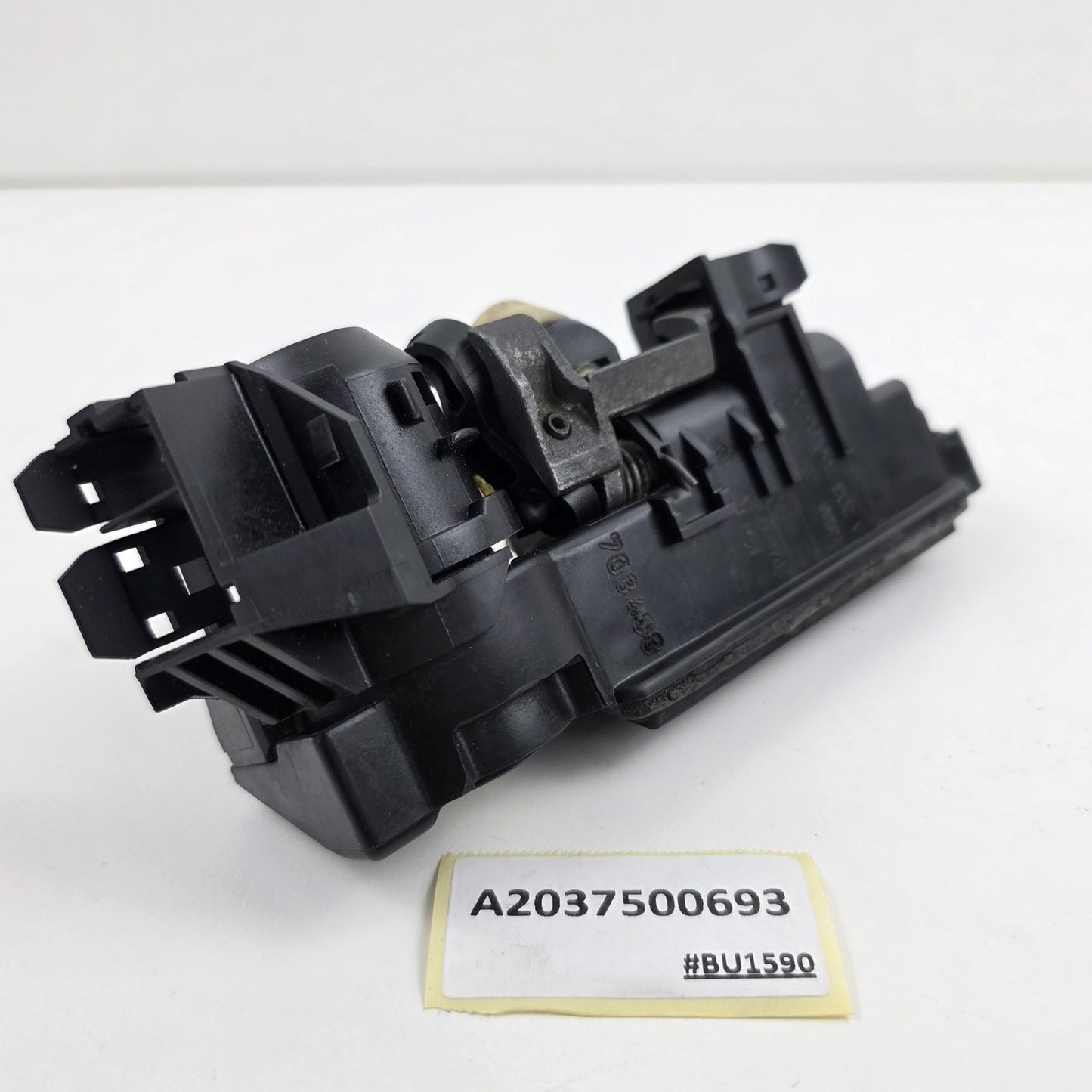 2003-2009 Mercedes-Benz E-Class W211 REAR LID HANDLE A2037500693