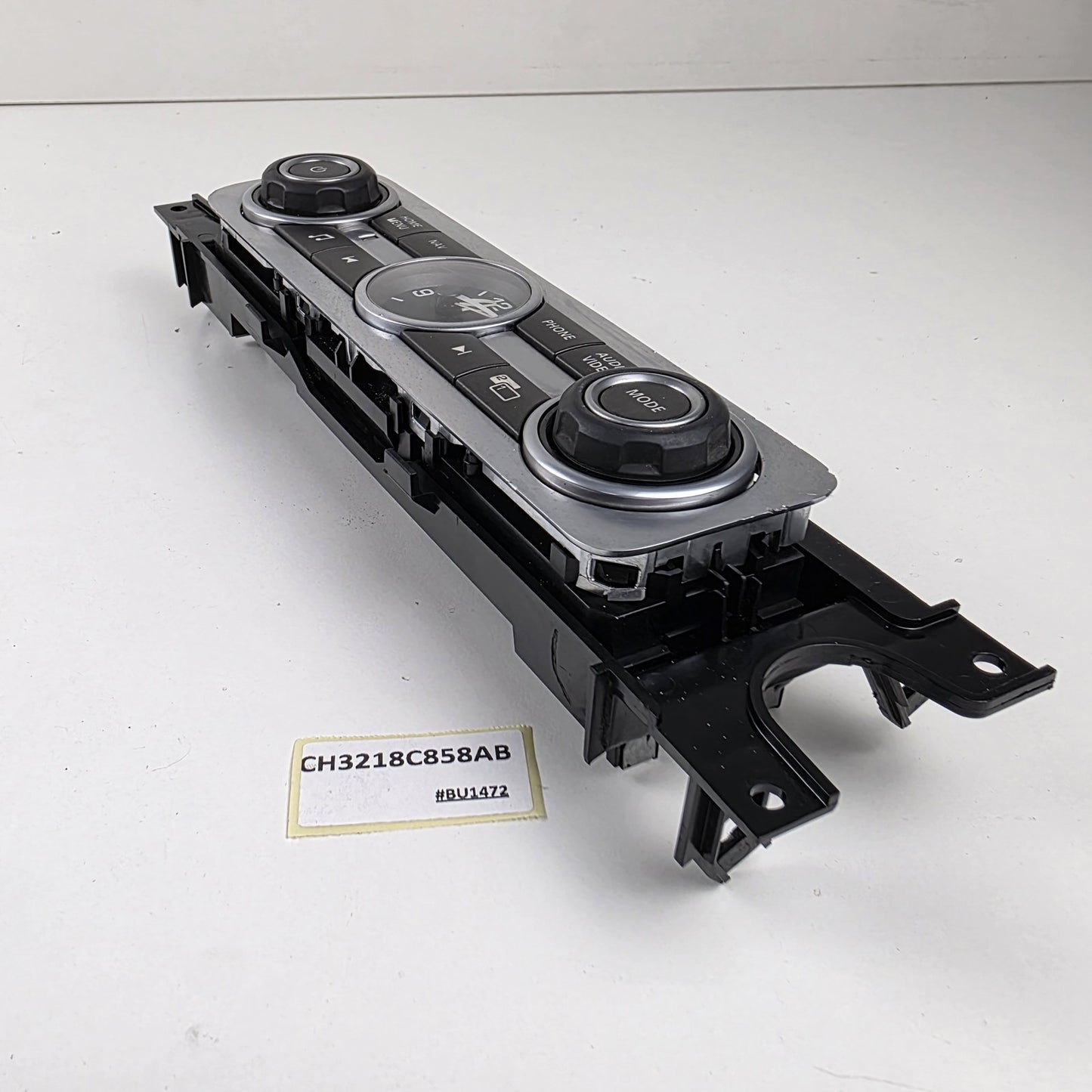 2005-2013 Range Rover Sport Control Panel Radio Navigation Clock CH3218C858AB