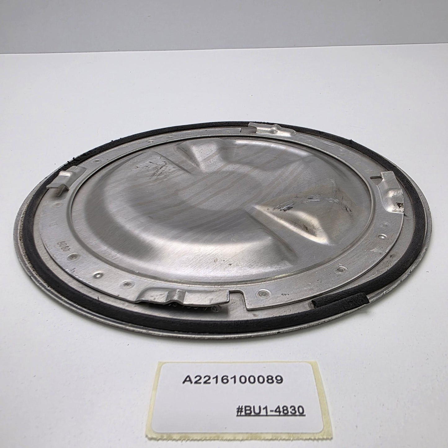 2005-2013 Mercedes-Benz S-Class Fuel Pump Access Cover A2216100089