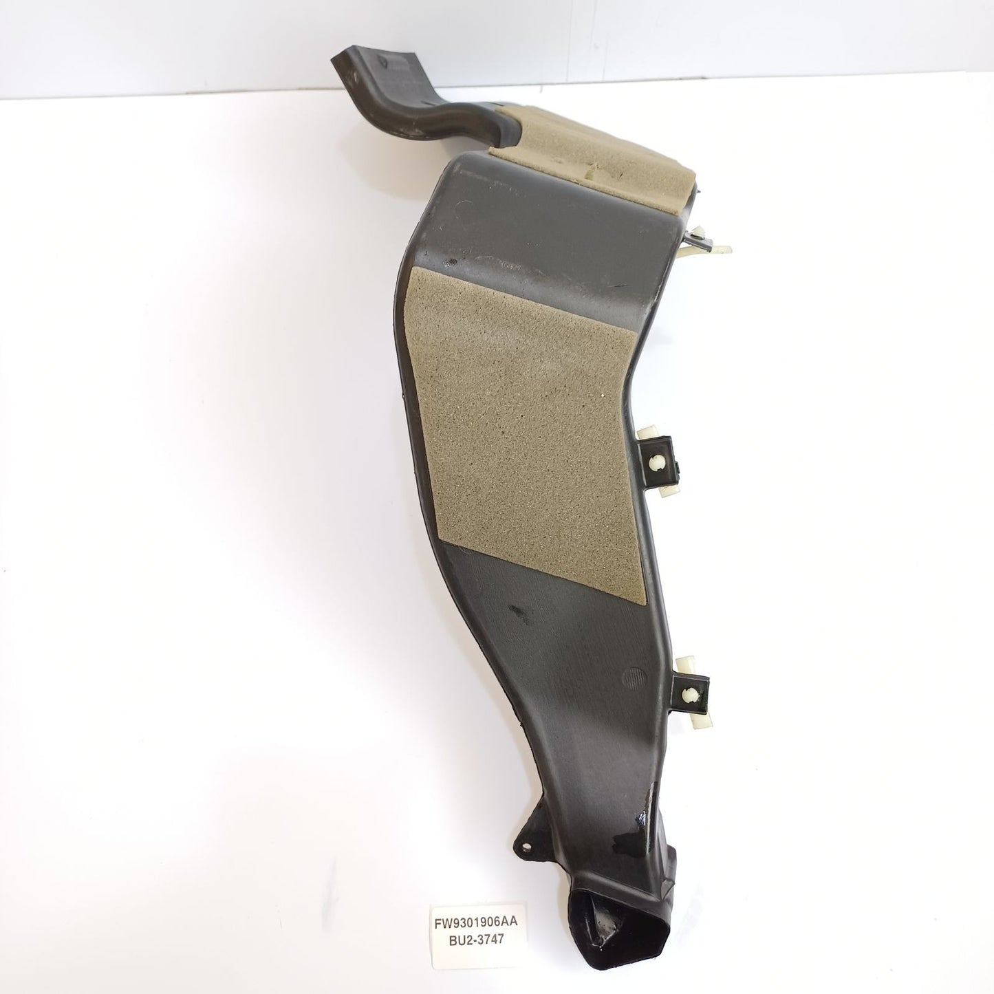 2010-2019 Jaguar XJ Cabin Air Duct Channel FW9301906AA