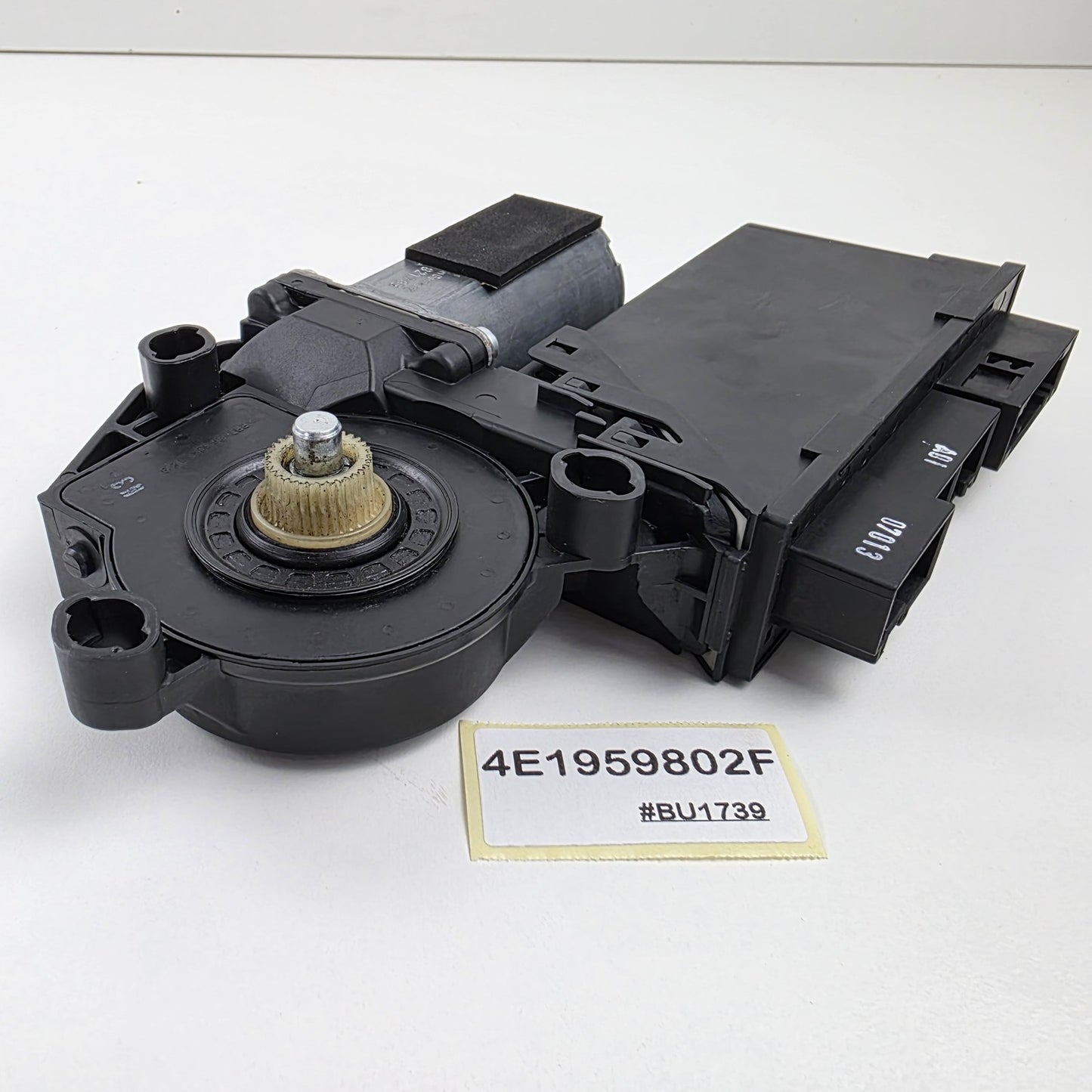 2004-2010 Audi S8 Window Motor Front Door Power Drive Unit 4E1959802F