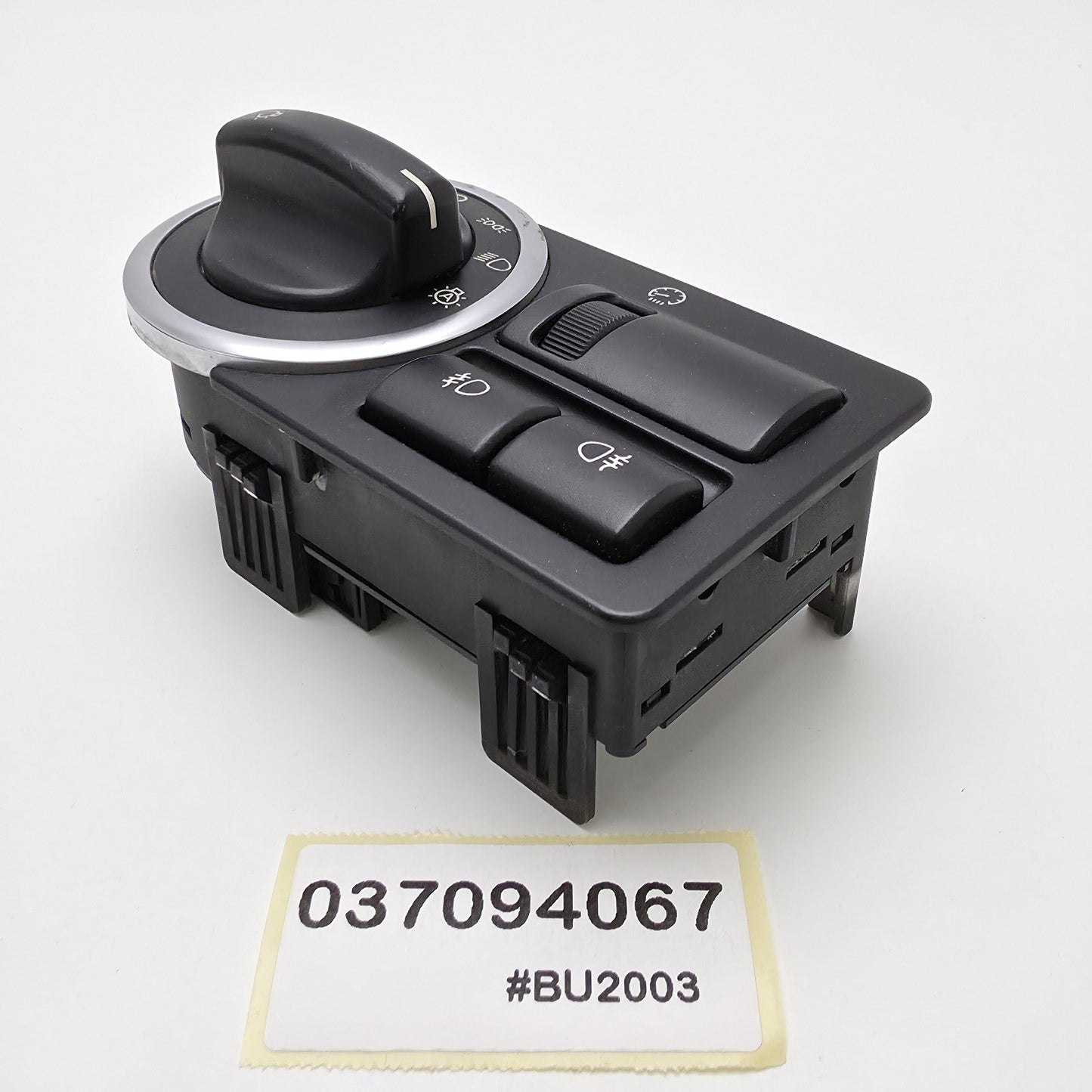 2002-2012 Land Rover Range Rover III L322 Headlight Switch 037094067