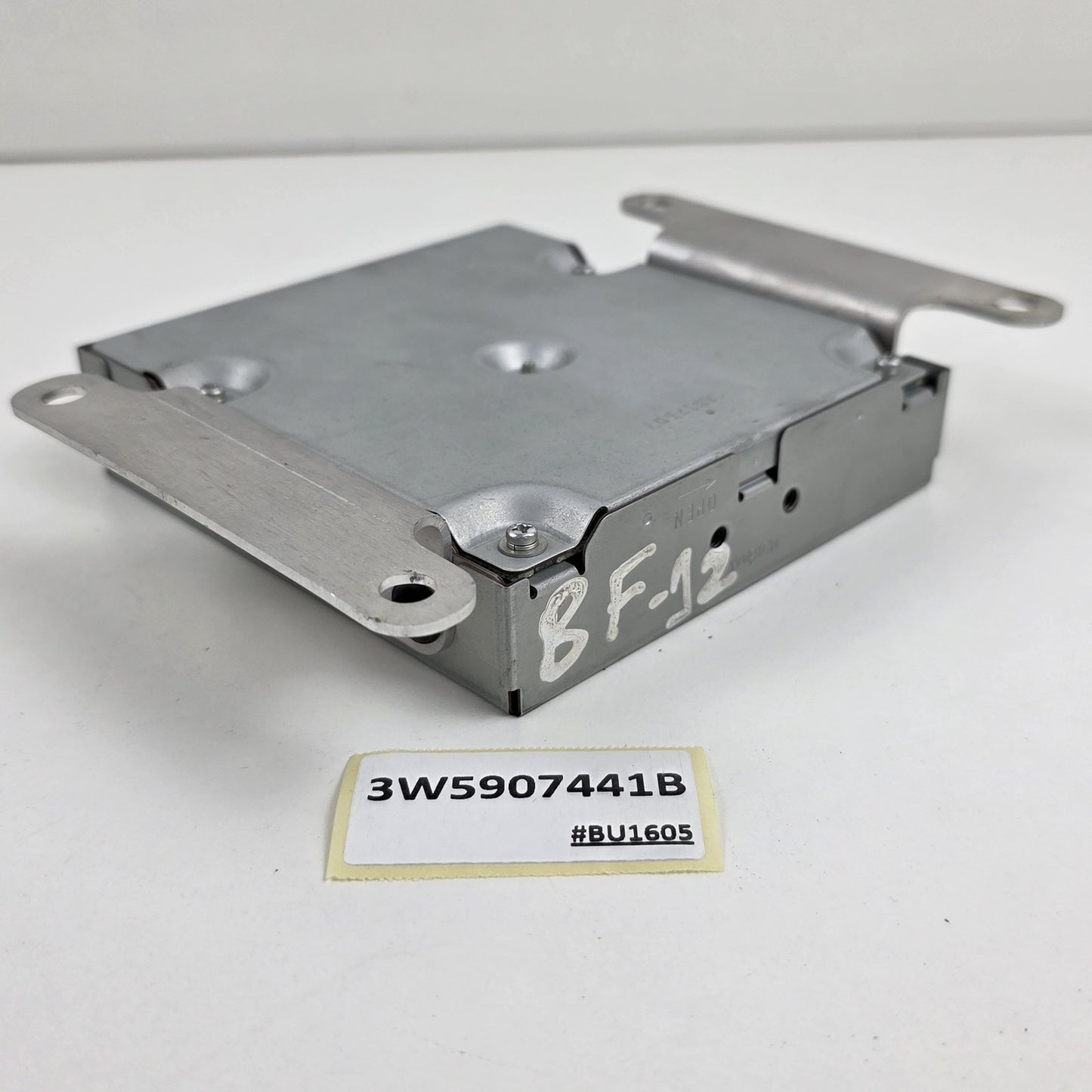 2006-2013 Bentley Continental Flying Spur Camera Control Unit 3W5907441B