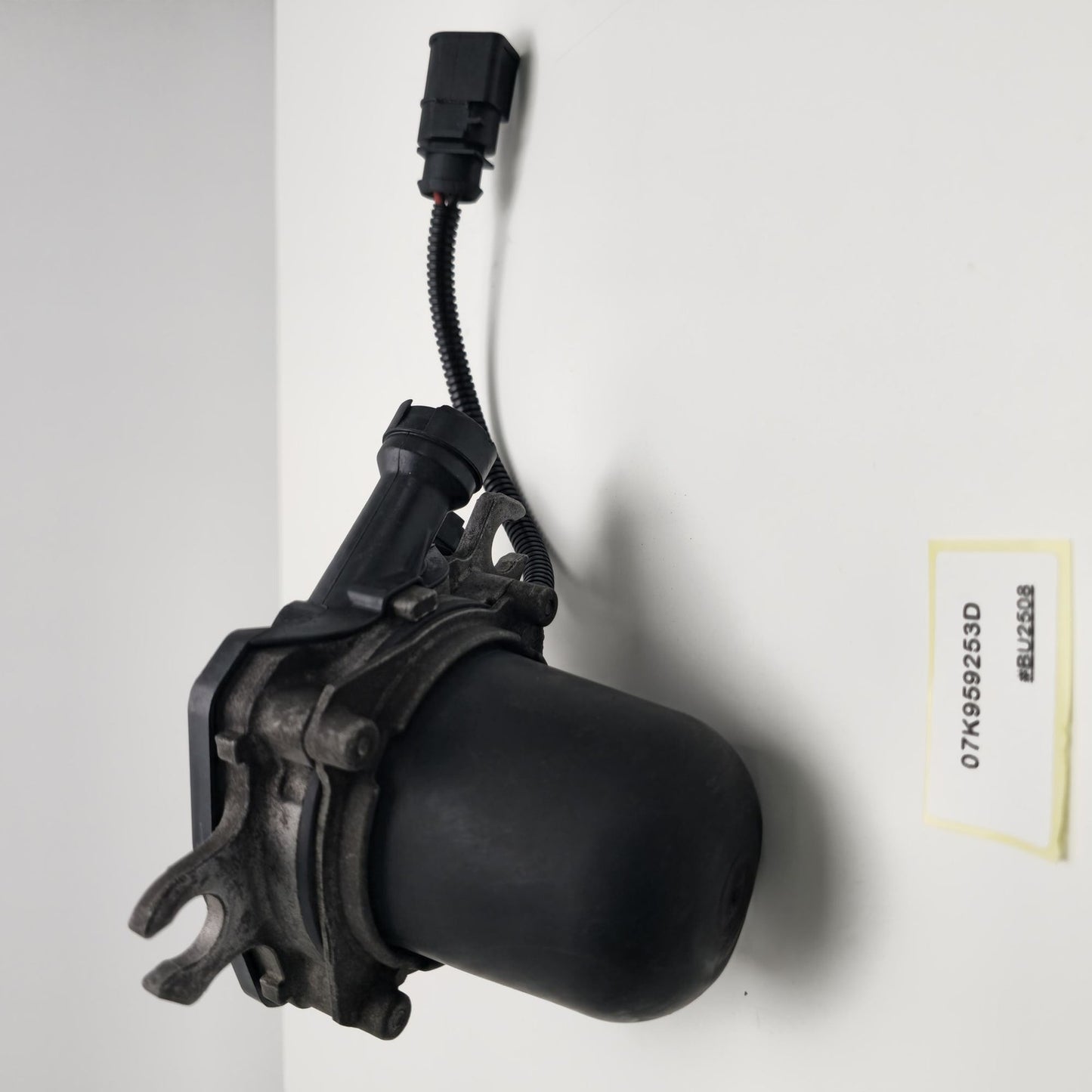 2009-2018 Audi A6 Quattro Secondary Air Injection Pump Right 07K959253D
