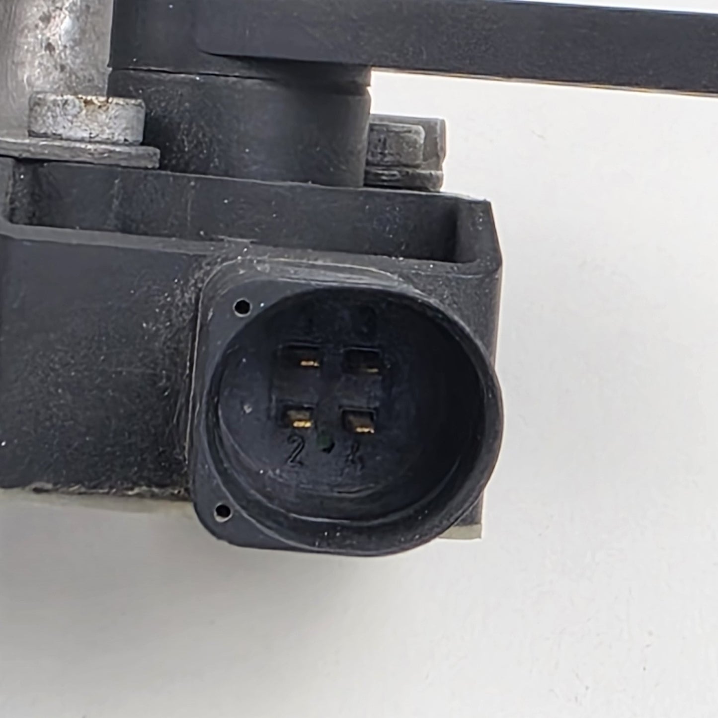 2007-2015 Volkswagen Touareg Front Left Suspension Ride Height Sensor 7L6616213