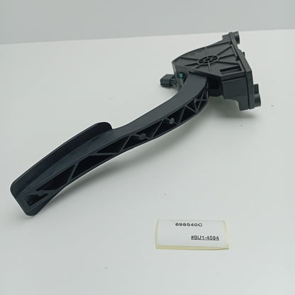 2016 Jaguar XE Accelerator throttle pedal 698540C