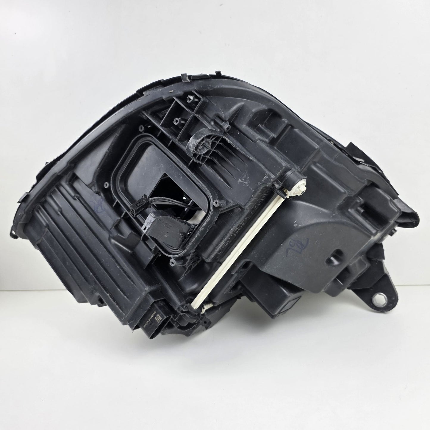 2017-2019 Mercedes-Benz E-Class W213 Left LED Headlight Assembly A2139069303KZ