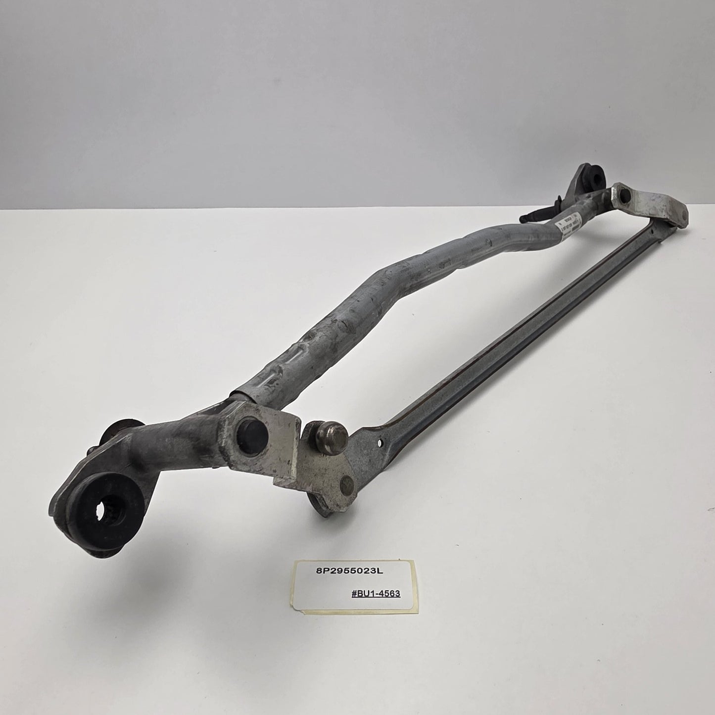 2003-2013 Audi S3 FRONT WINDSCREEN WIPER LINKAGE 8P2955023L