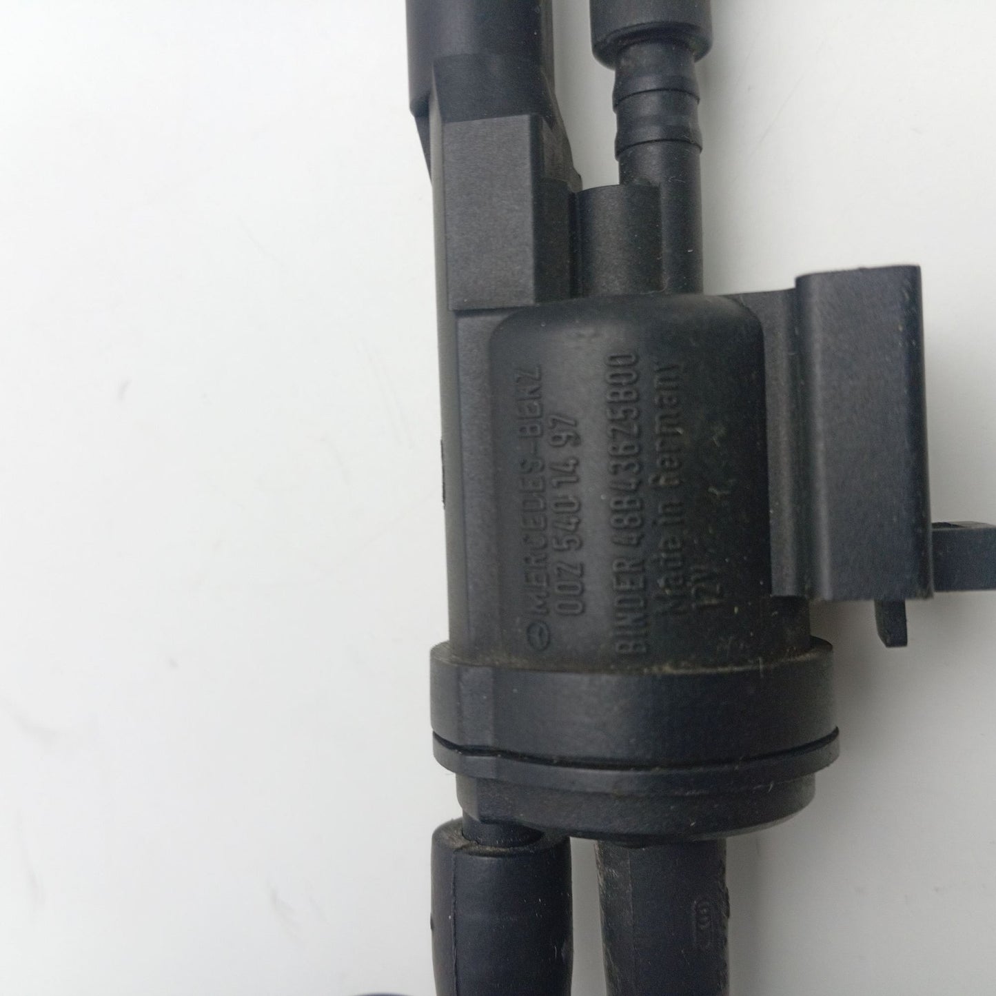 1996-2016 Mercedes-Benz E350 Air Injection System Change-Over Valve 0025401497