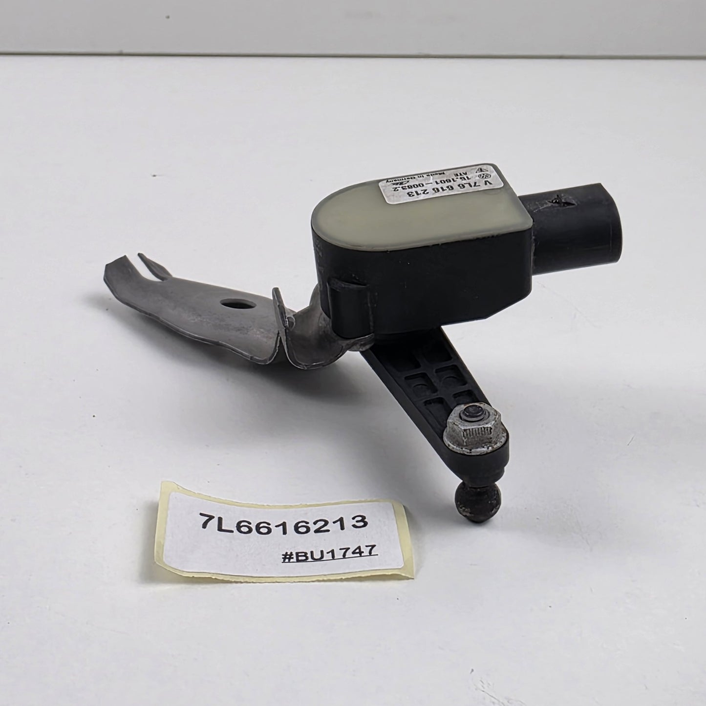2007-2015 Volkswagen Touareg Front Left Suspension Ride Height Sensor 7L6616213