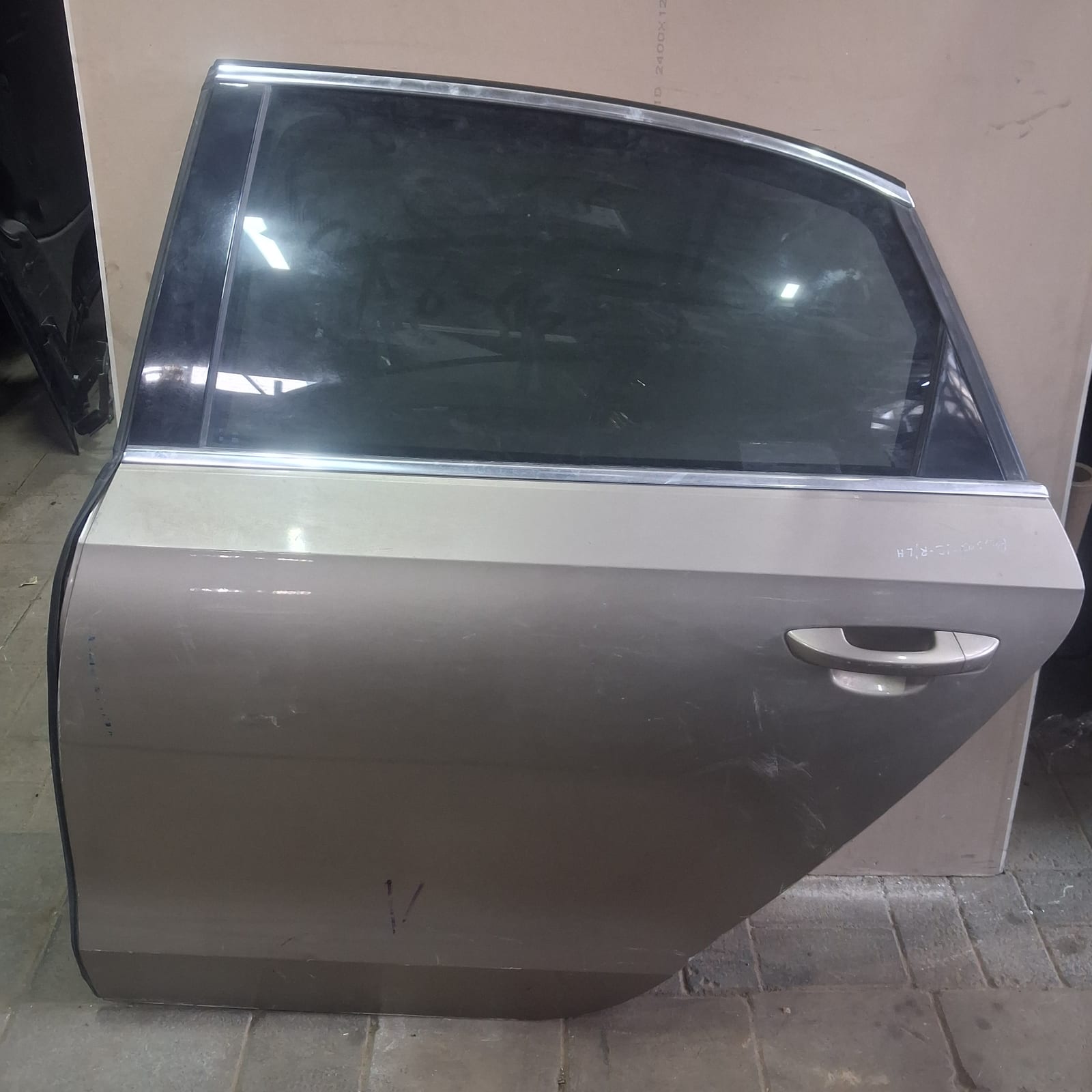 2012-2019 Volkswagen Passat Door Interior Trim Panel 561867211G